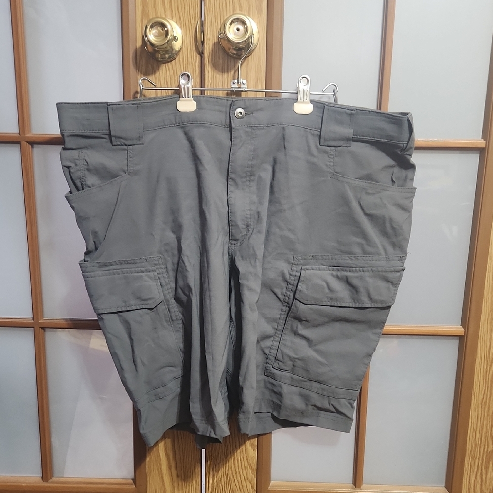 Duluth Trading Mens Flex Dry On The Fly Grey Cargo Shorts Size 46 Relaxed Fit